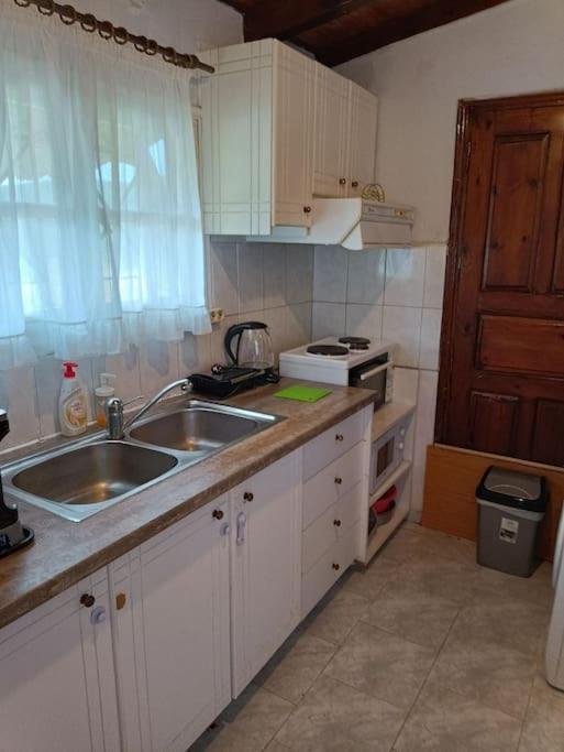 Niki's House